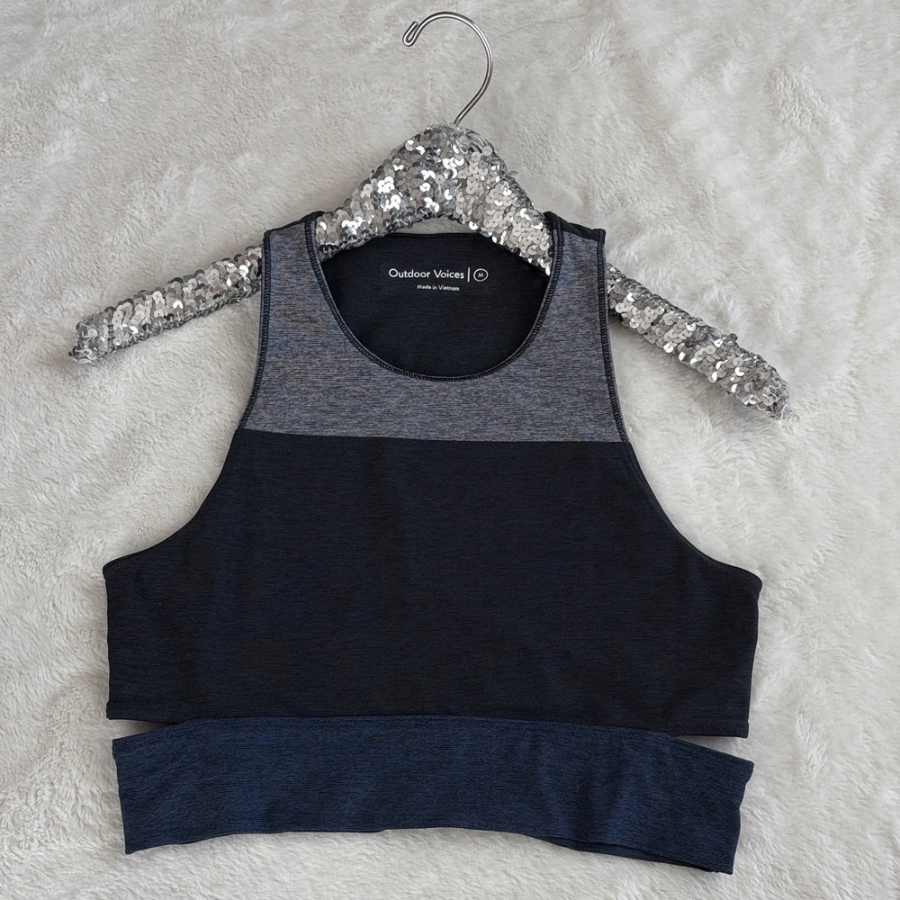 Outdoor Voices Slash Back Crop in Tri Color black blue & gray. NWOT